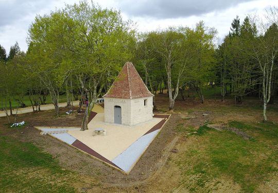 Image 5 du projet Cour D'honneur + Tour De Garde - Pm